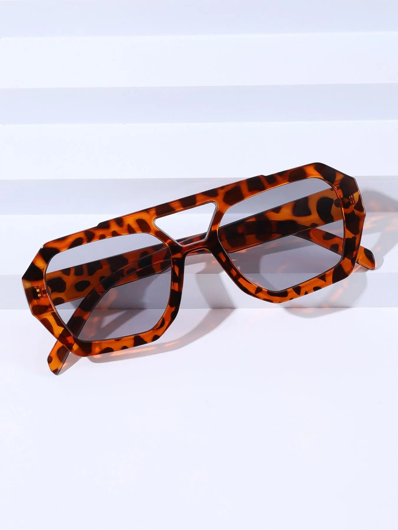 Fashion Vintage Square Irregul - Vintage Fashion Designer 评论和价格