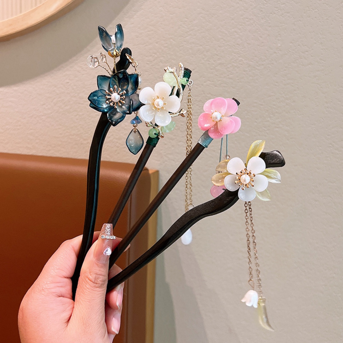 Exquisite Flower Tassel Wooden - Vintage Fashion Shop 评论和价格